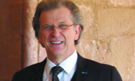 Sylvanès | « La musique est un chemin vers l&rsquo;autre autant que vers soi » – Rencontre avec Michel Wolkowitsky pour le Festival de Musiques Sacrées – Musiques du Monde