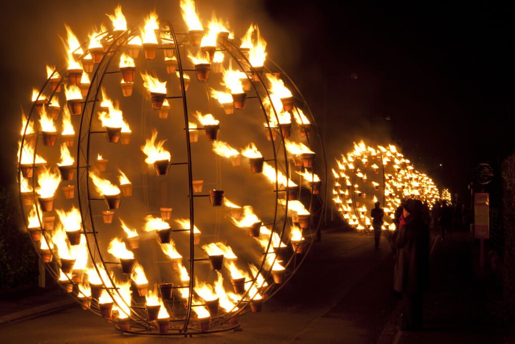 Les installations de feu de la Cie Carabosse - © Vincent Muteau