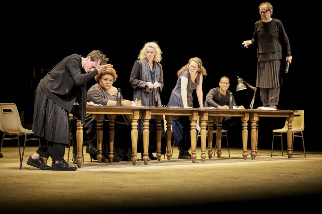 Hécube, pas Hécube de Tiago Rodrigues dans la carrière de Boulbon. Photo © Christophe Raynaud de Lage/ Festival d'Avignon