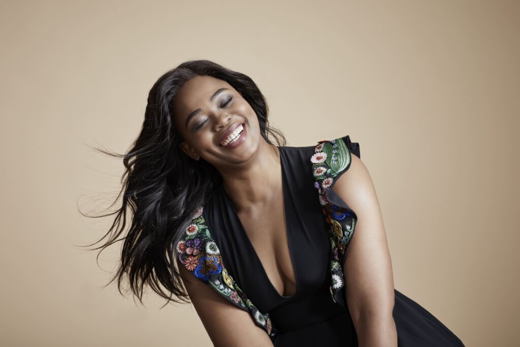 Pretty Yende - © Gregor Hohenberg