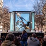 Occitanie | Quatre acrobates-apnéistes dans un aquarium géant – Naïade de la compagnie Out of the Blue en tournée de mai à juillet